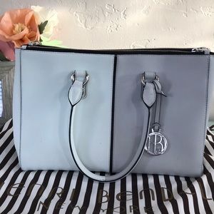 Lovely professional Henri Bendel Tote.